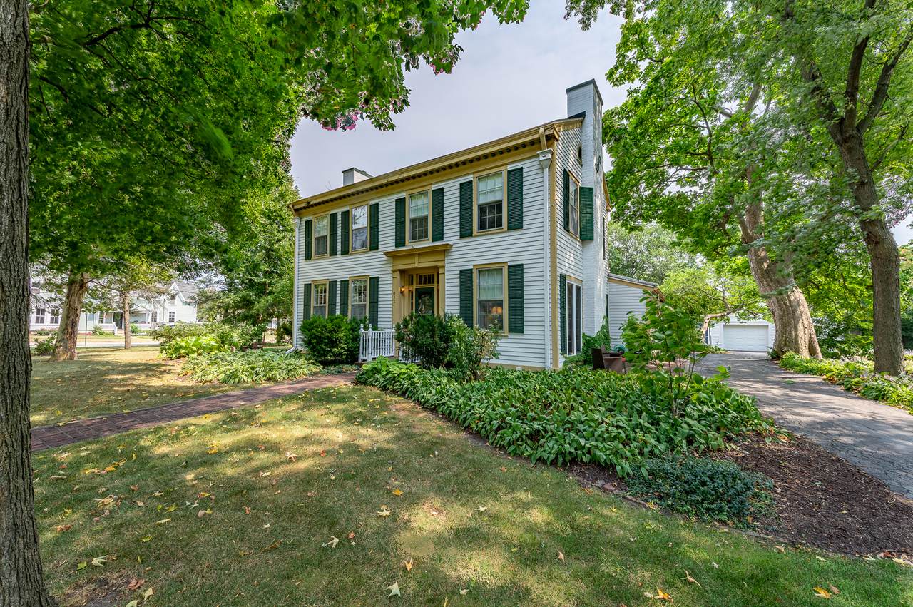 612 Main Street - Photo 1