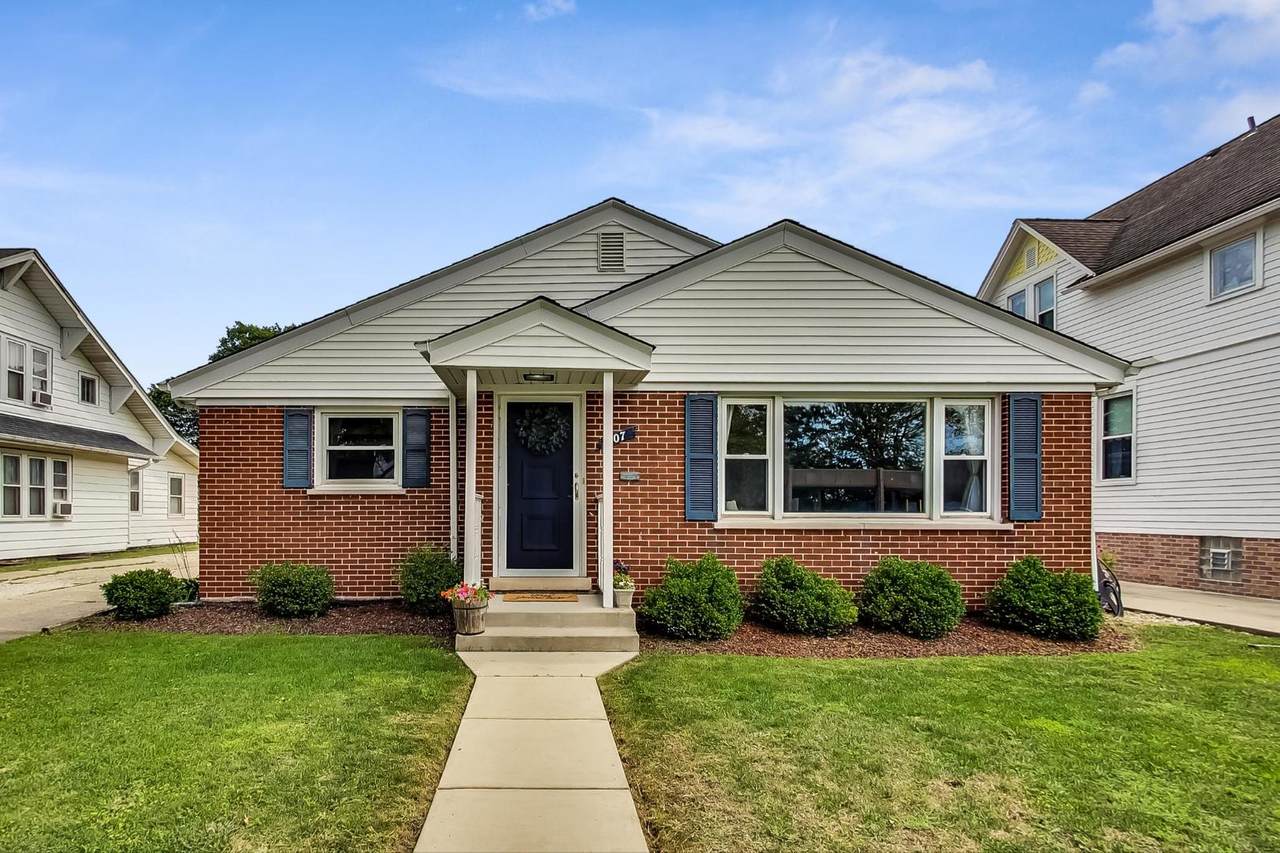 107 Maple Street - Photo 1