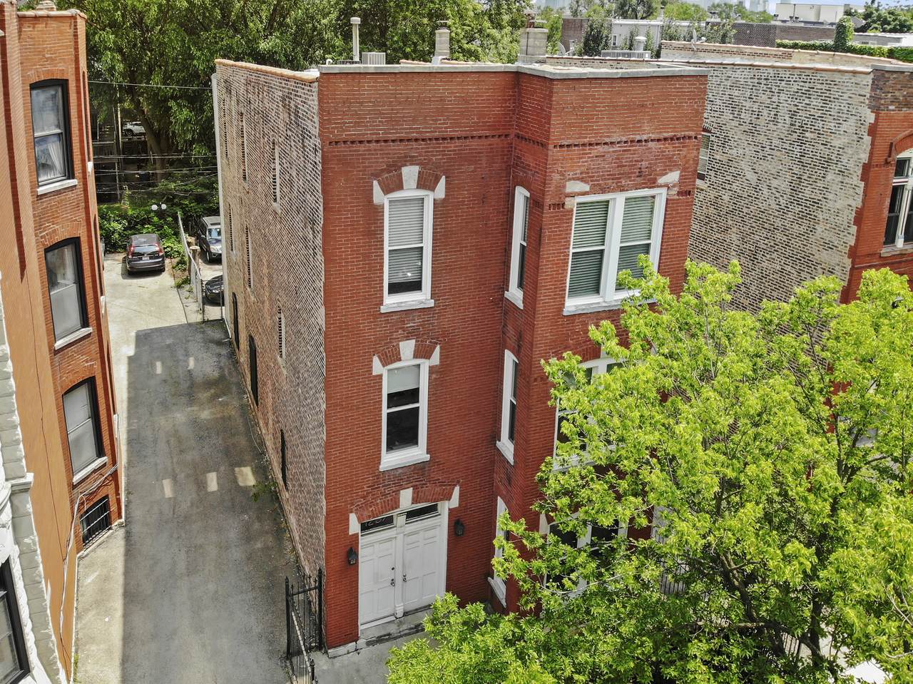 1237 Wolcott Avenue - Photo 1