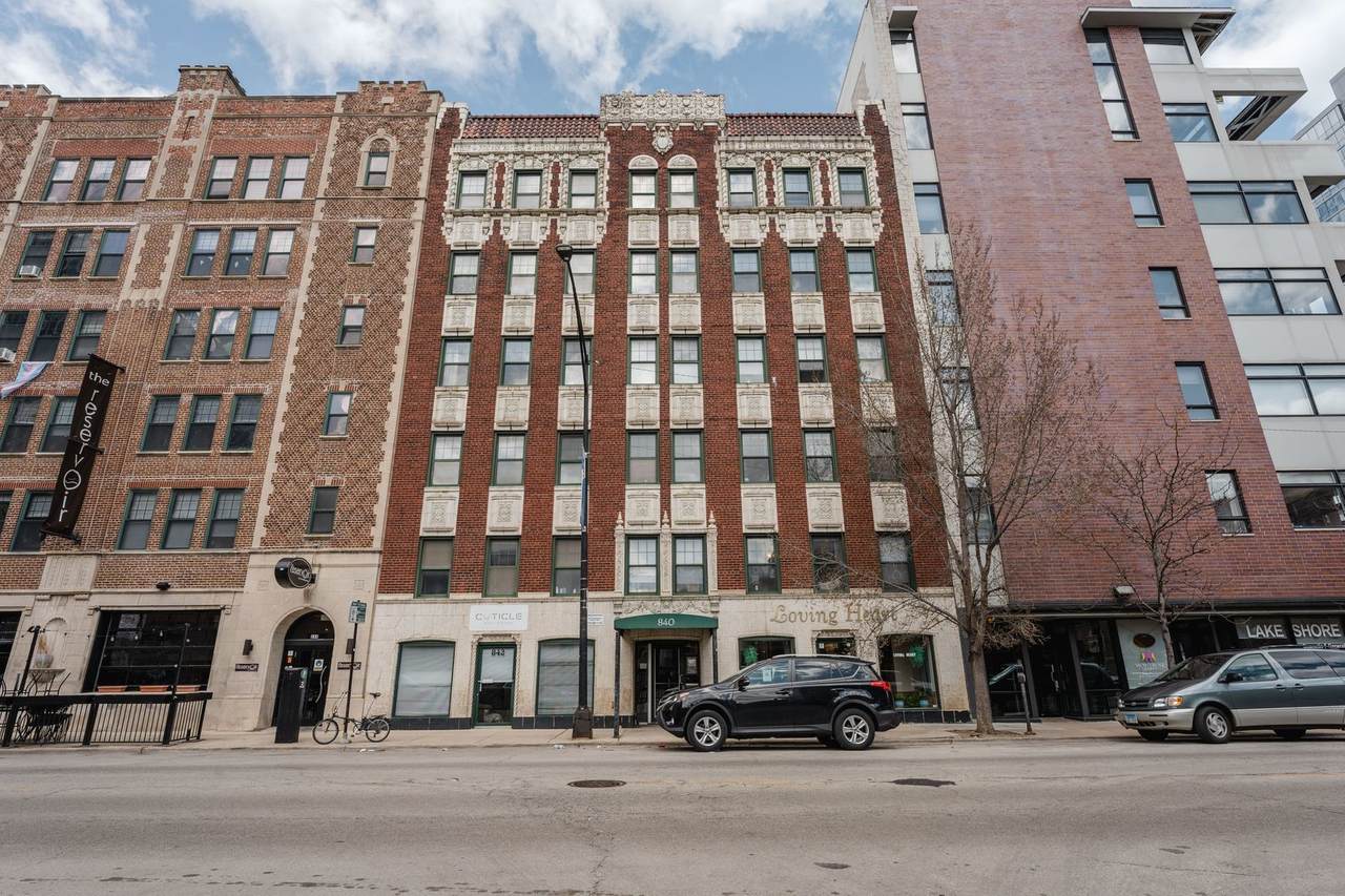 840 Montrose Avenue - Photo 1