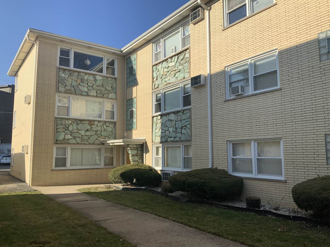 4926 Lester Avenue - Photo 1