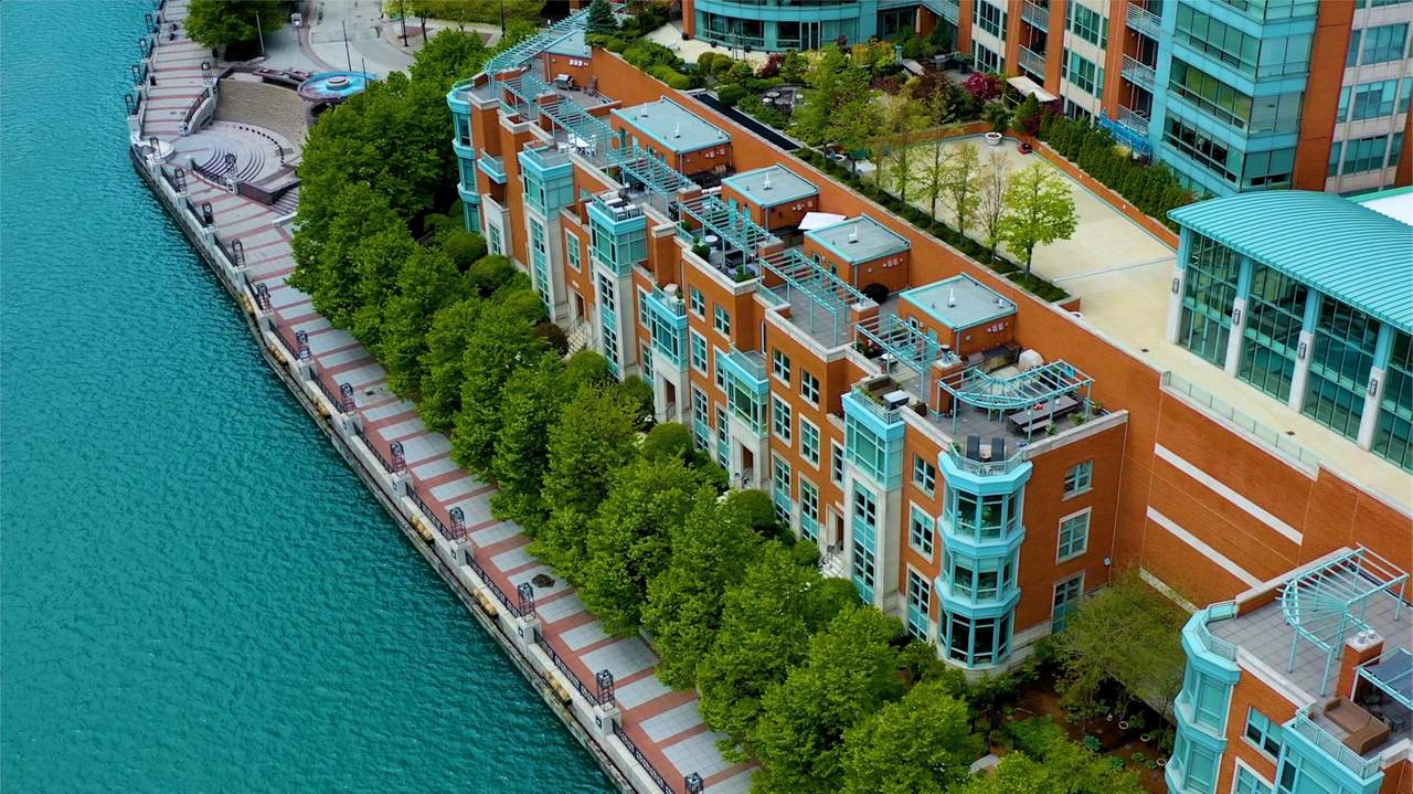 421 North Water Street - Photo 1
