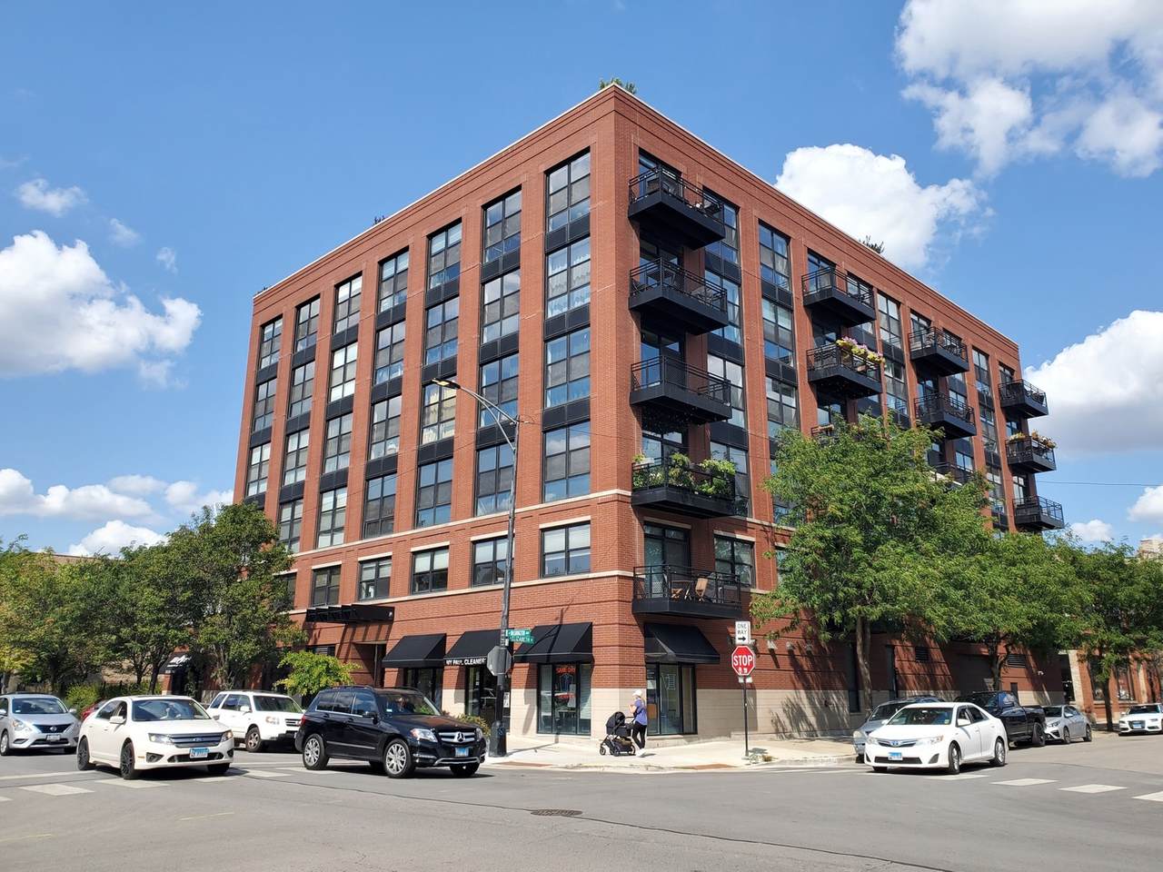 1260 Washington Boulevard - Photo 1