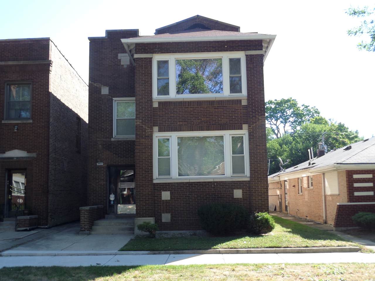 7337 Calumet Avenue - Photo 1