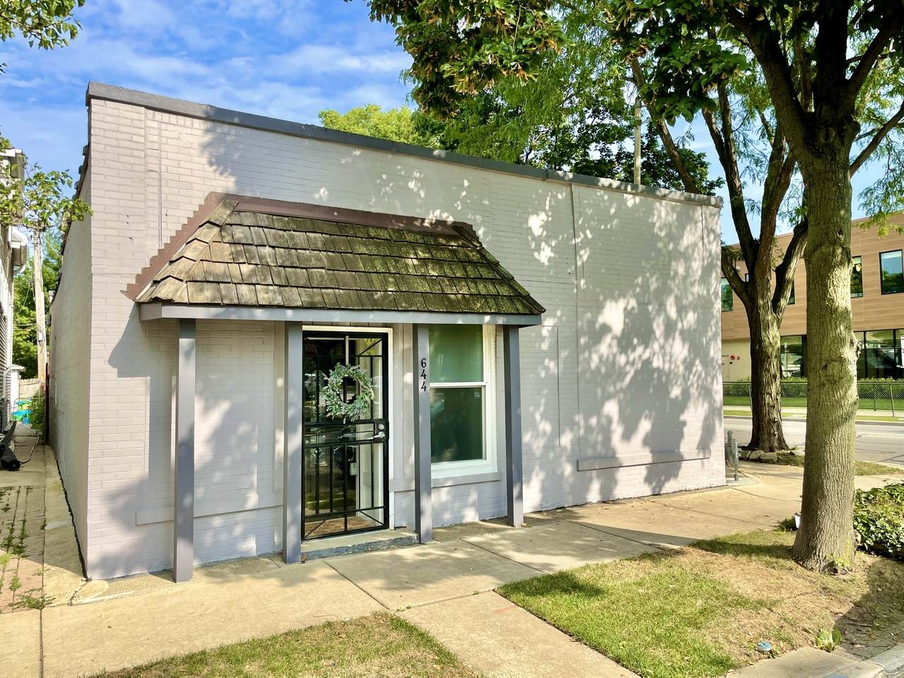 644 Cuyler Avenue - Photo 1