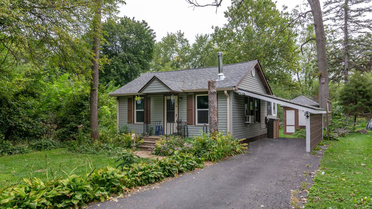 27615 Walnut Street - Photo 1