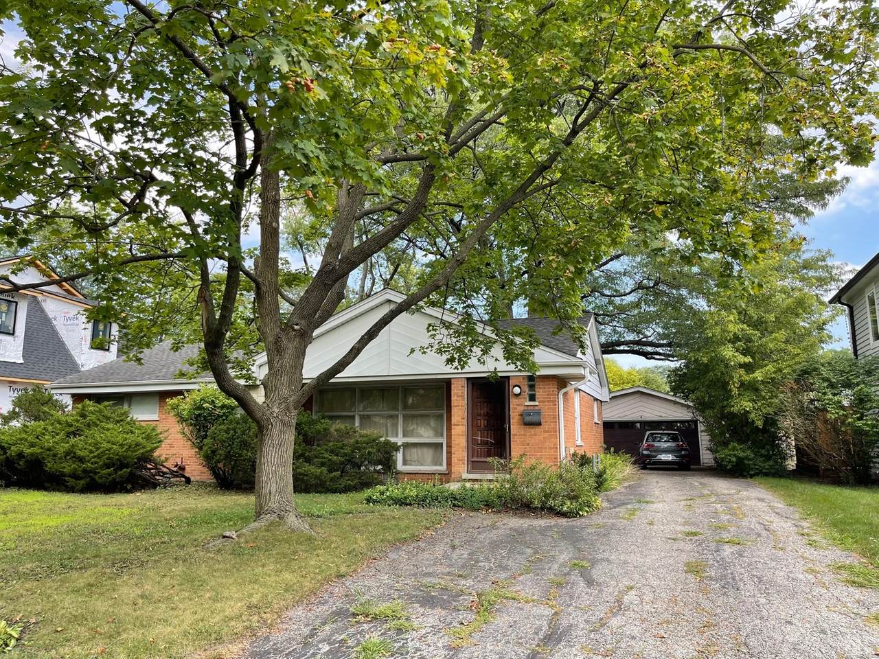 527 Short Lane - Photo 1
