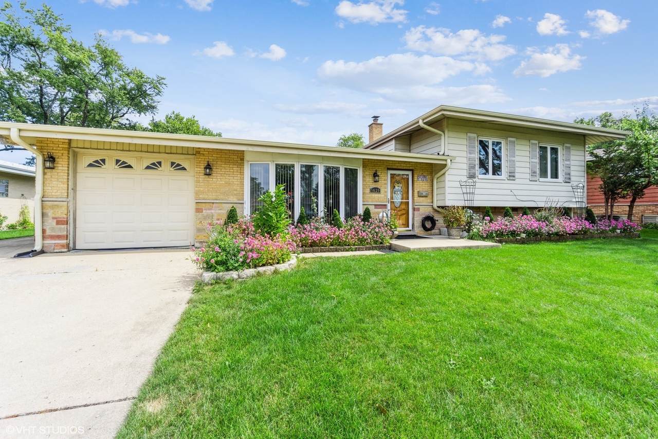 5639 Manor Lane - Photo 1