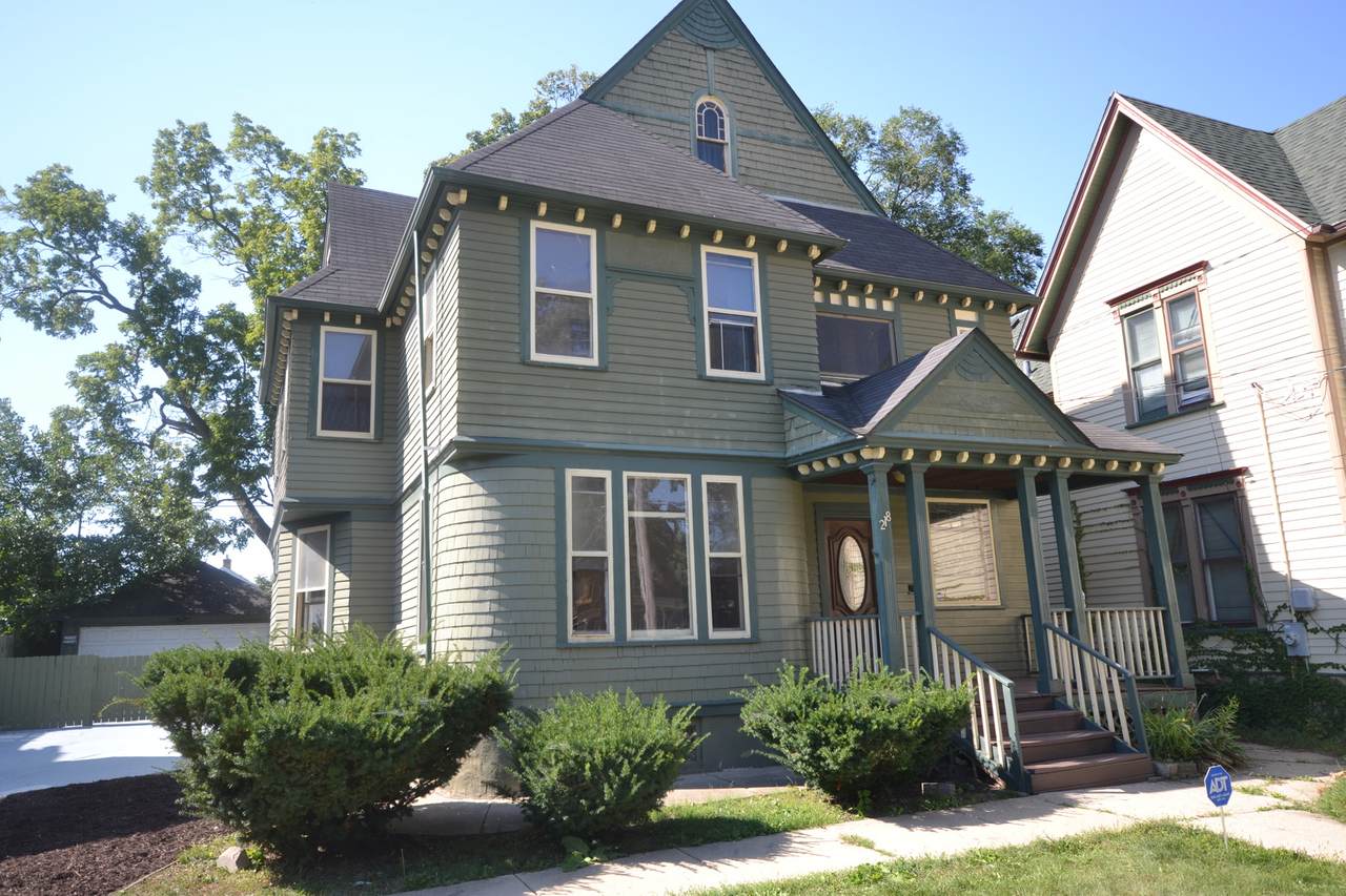 218 Villa Street - Photo 1