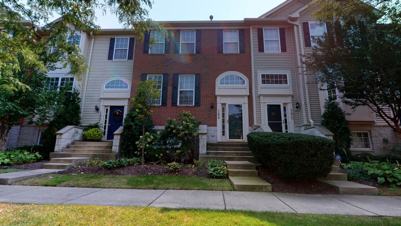 188 Willow Boulevard - Photo 1