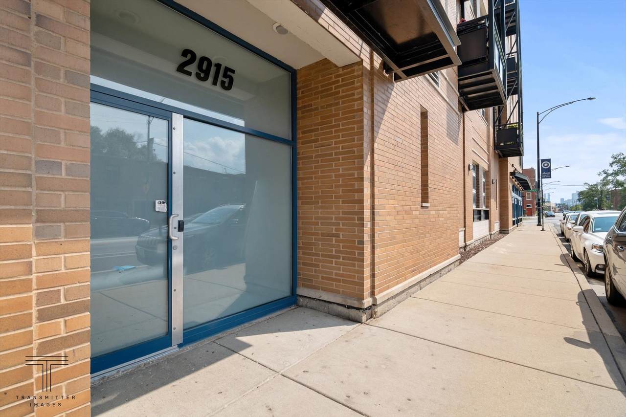 2915 Clybourn Avenue - Photo 1