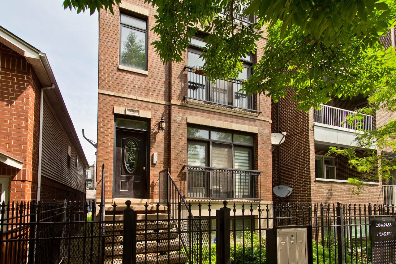1538 Walton Street - Photo 1