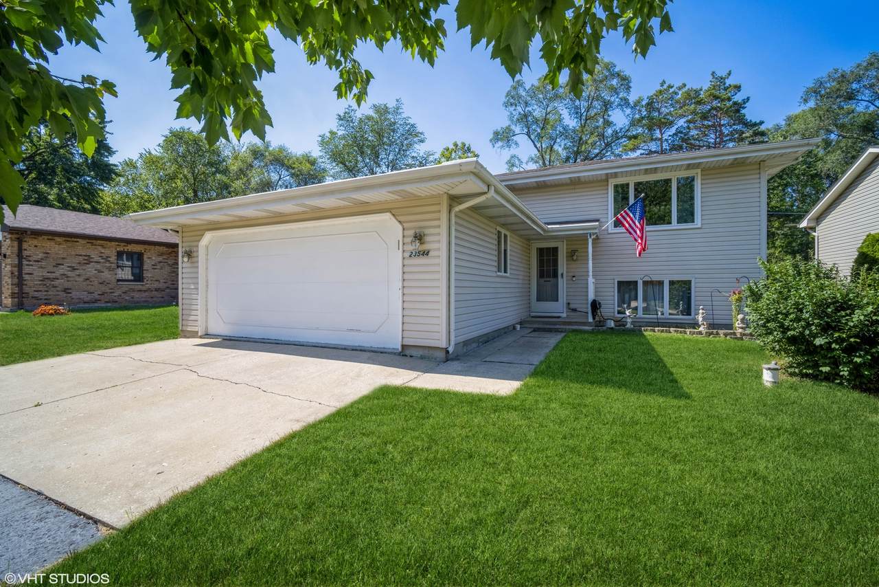 23544 Valley Road - Photo 1