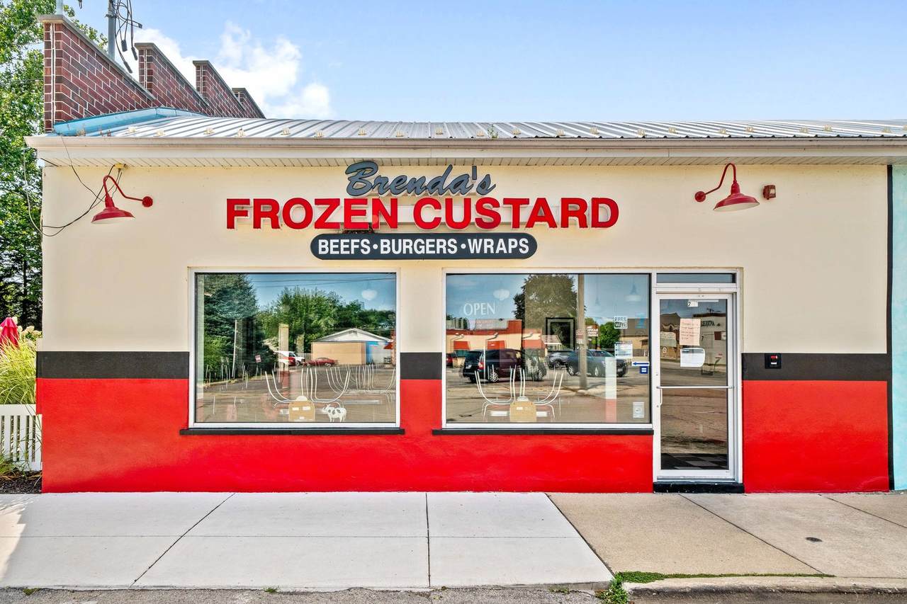 205 Wells Street - Photo 1