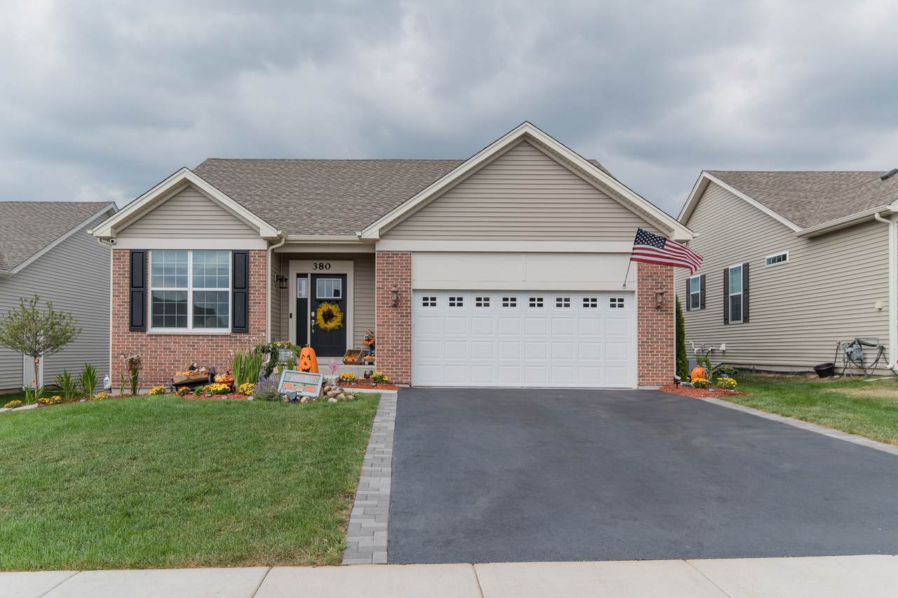 380 Mahogany Drive - Photo 1