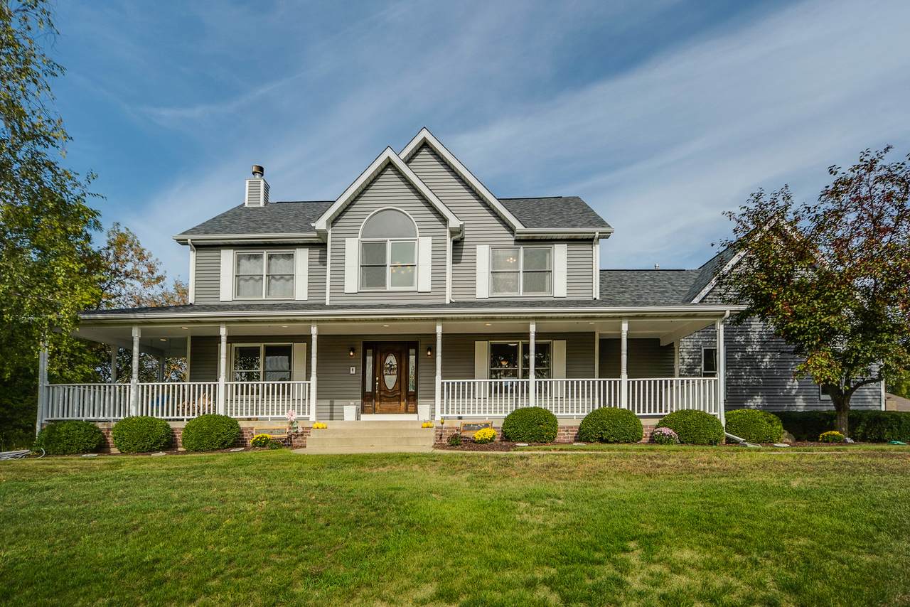 10309 Fox Bluff Lane - Photo 1