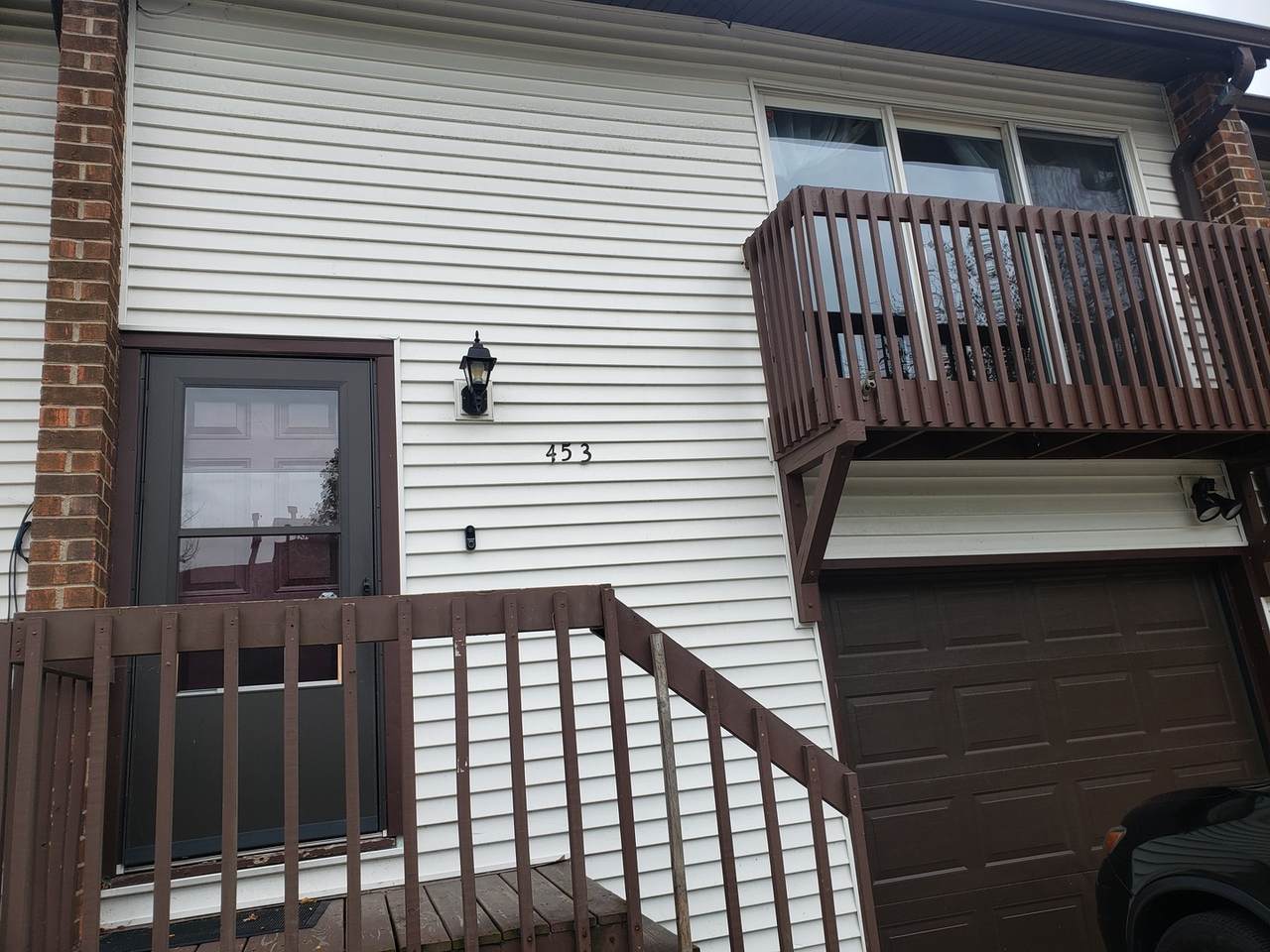 453 Skokie Lane - Photo 1