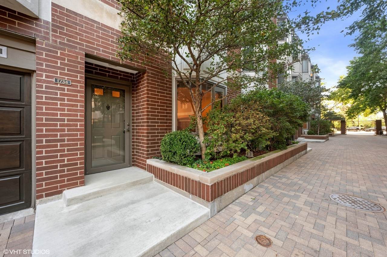 1740 Clark Street - Photo 1