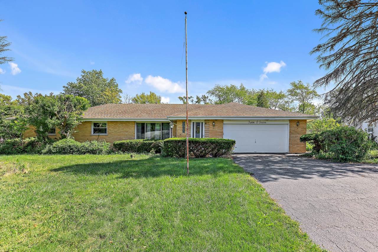 1207 Highland Drive - Photo 1