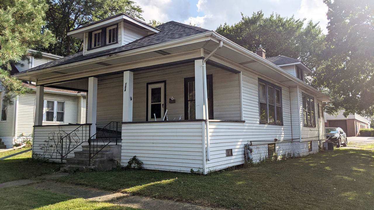 104 4th Street - Photo 1