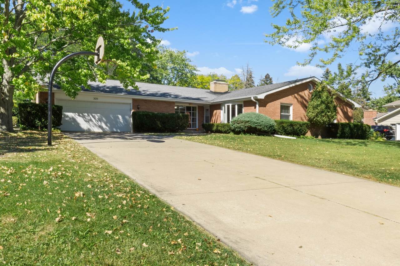 3011 Deer Path Drive - Photo 1