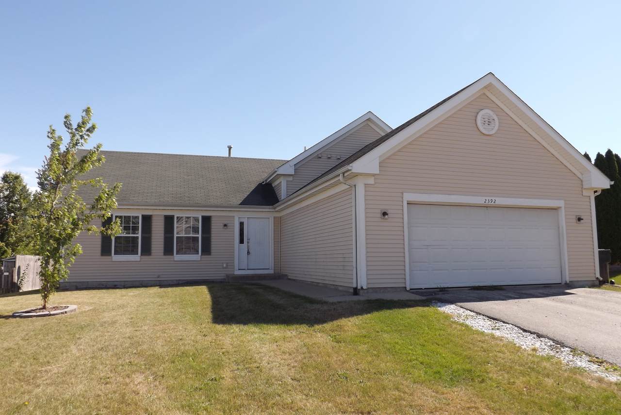 2392 Oakwood Drive - Photo 1