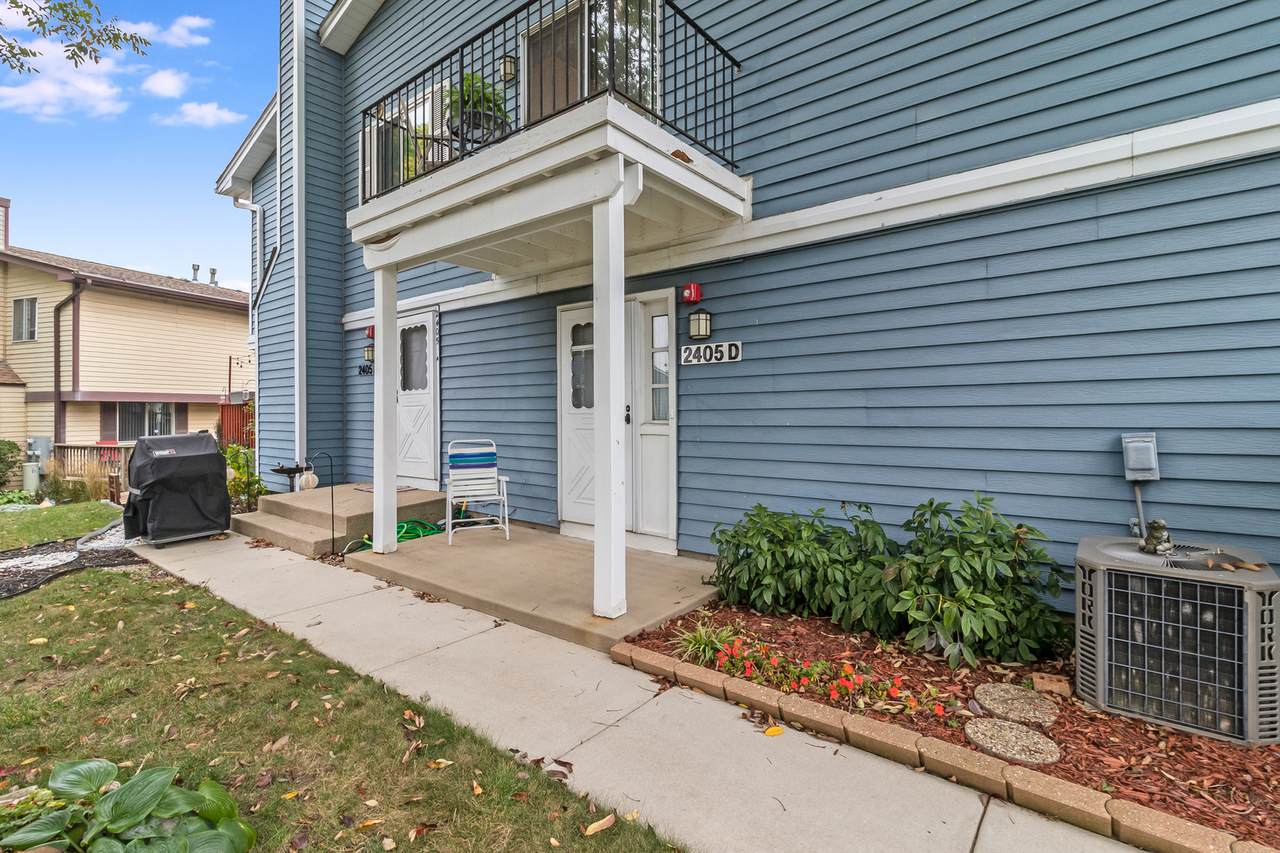 2405 Brunswick Circle - Photo 1