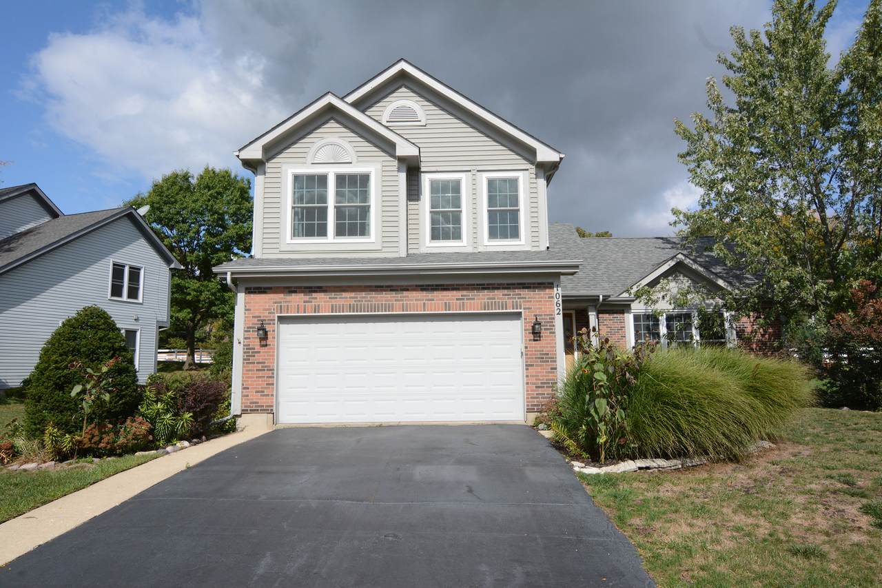 1062 Hampshire Lane - Photo 1
