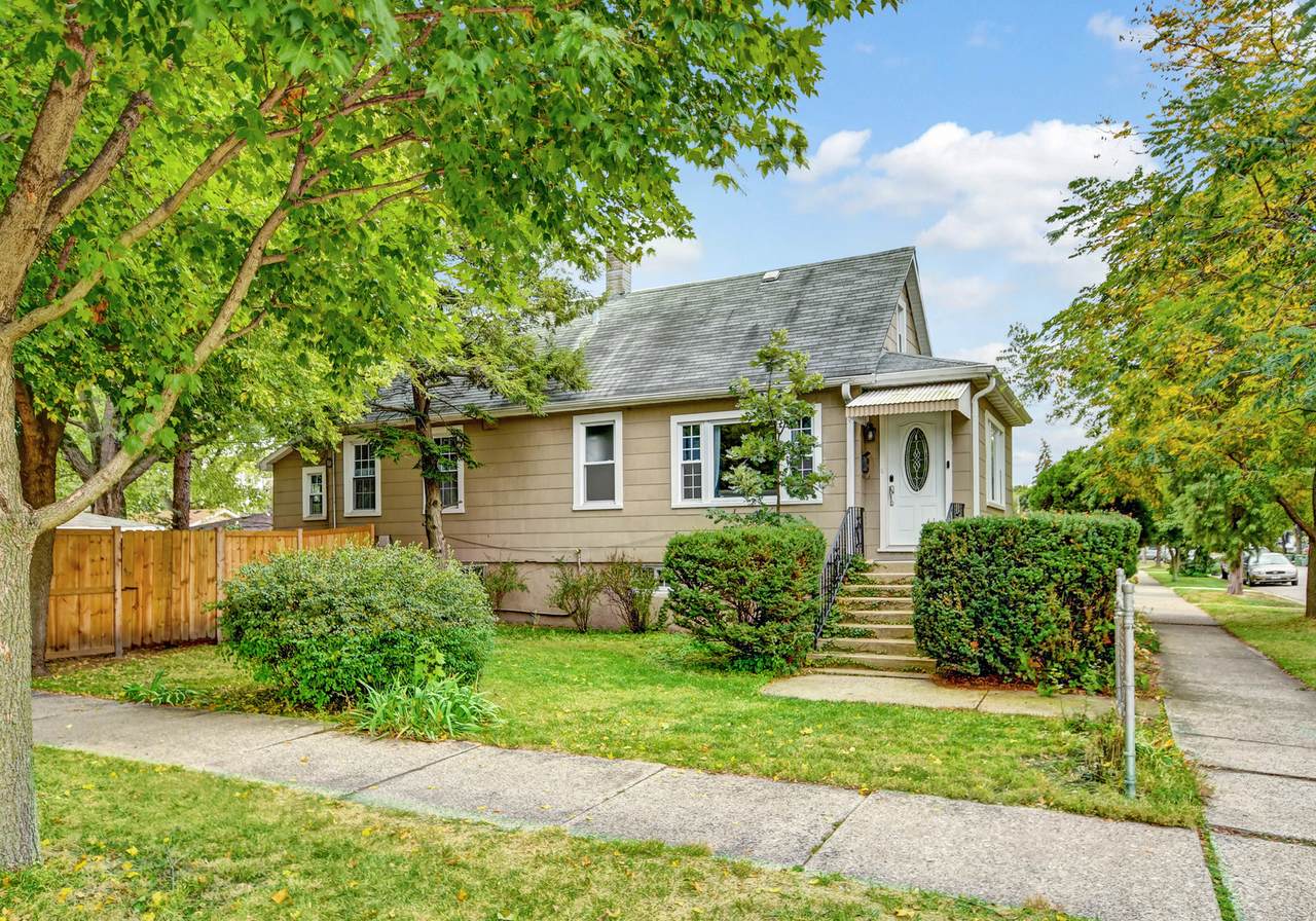9201 52nd Avenue - Photo 1
