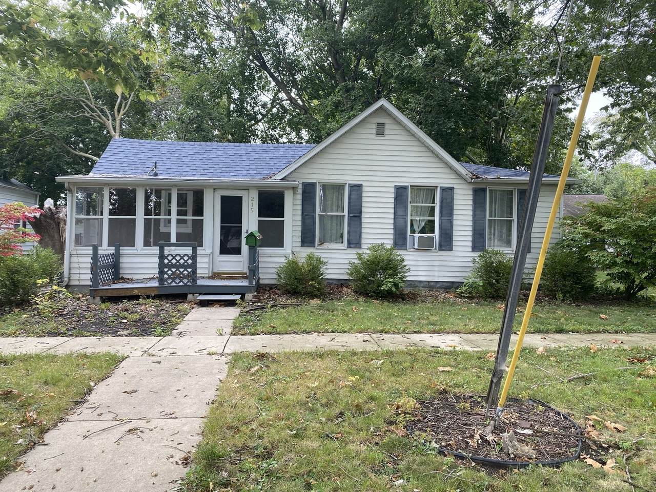 215 Guthrie Street - Photo 1