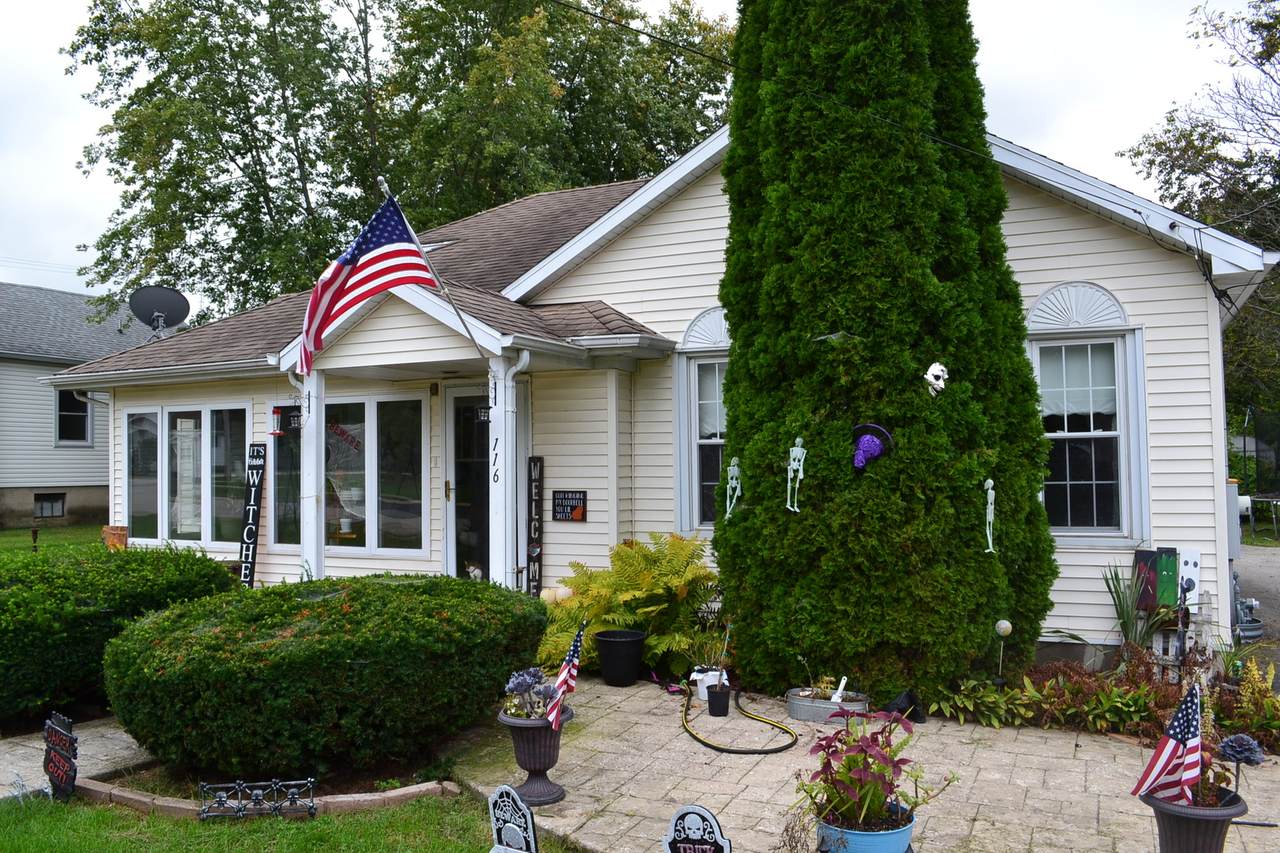 116 Lincoln Street - Photo 1