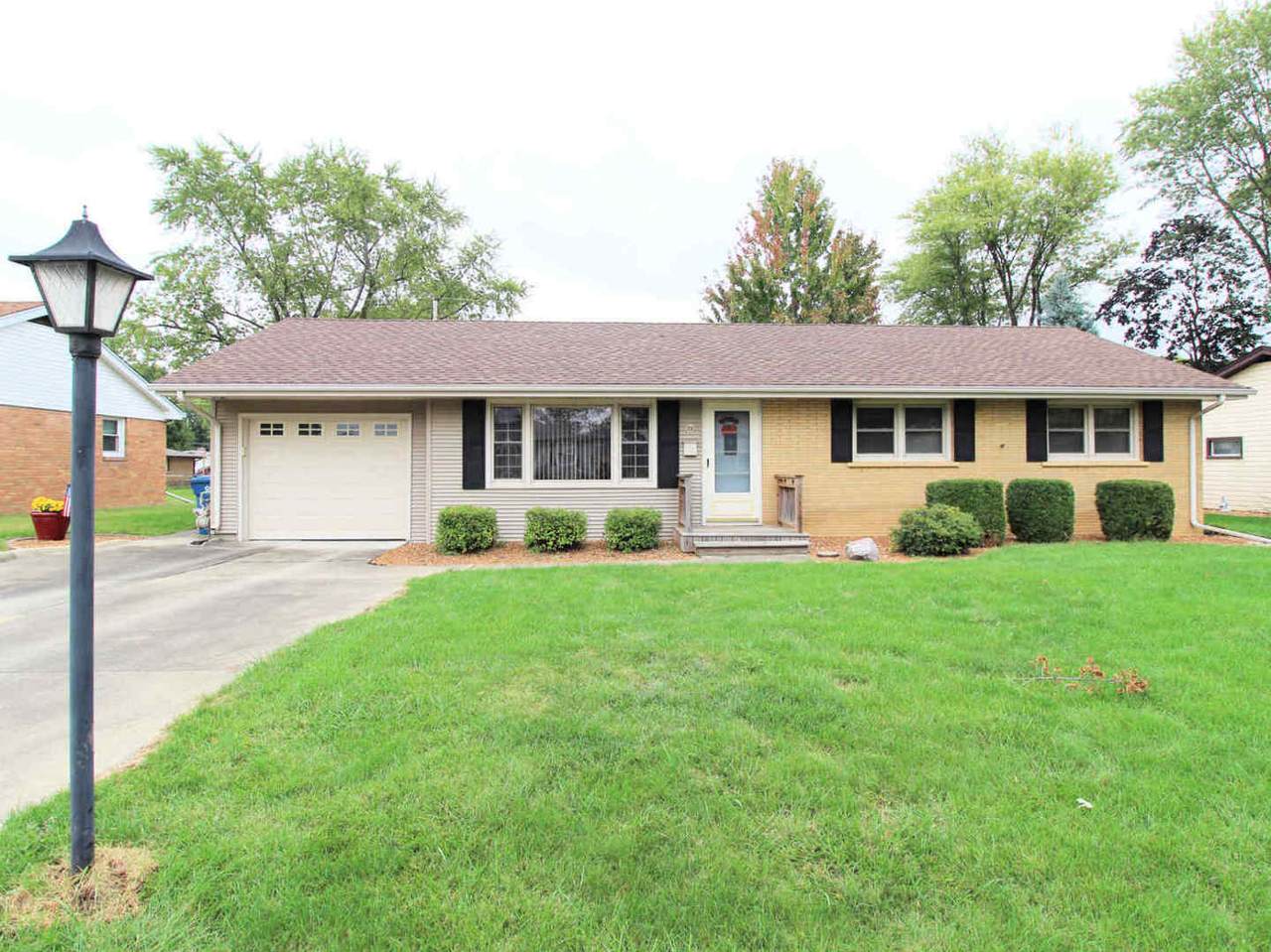524 Evergreen Lane - Photo 1
