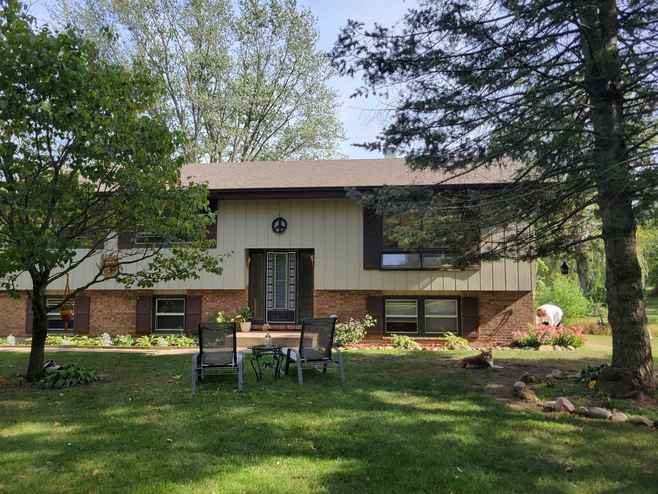 40924 Hook Circle - Photo 1