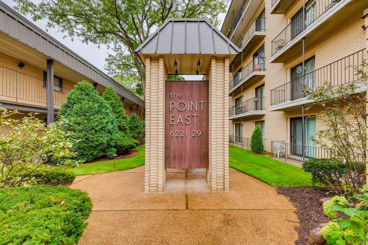 6221 Niagara Avenue - Photo 1
