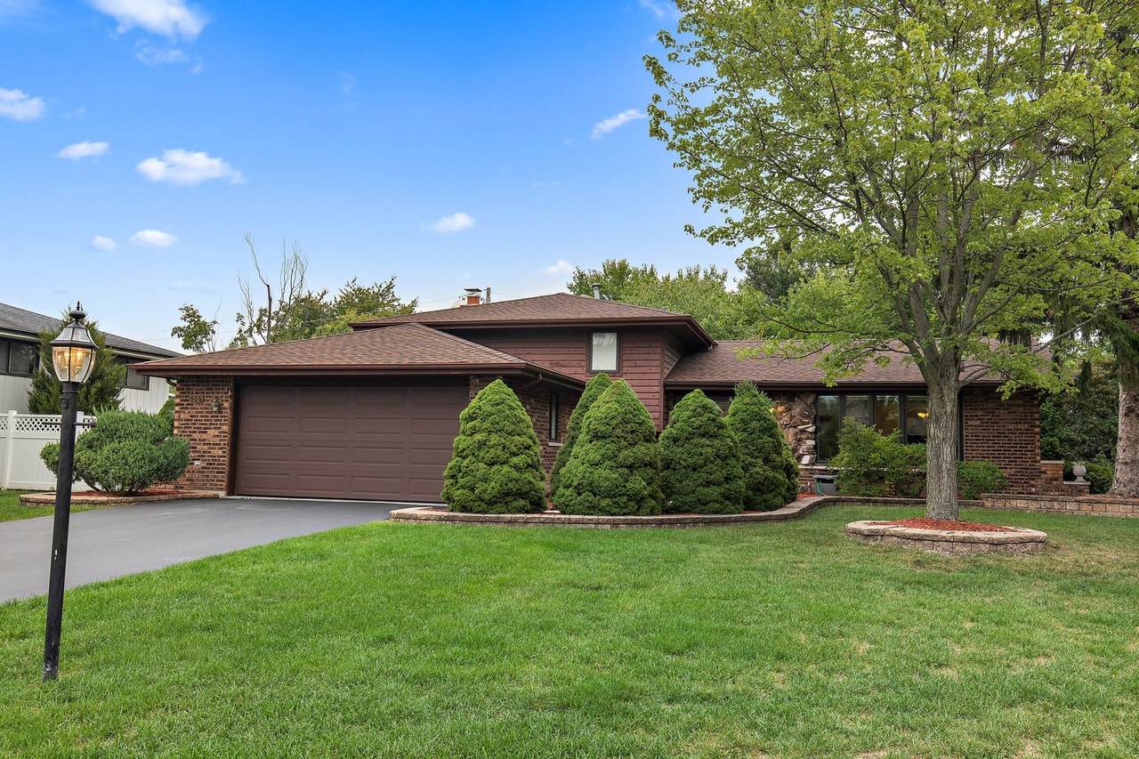 9s555 Allison Court - Photo 1