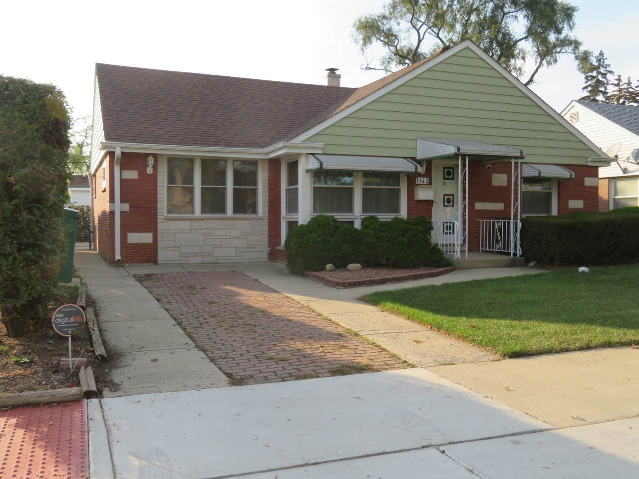 1142 Bristol Avenue - Photo 1