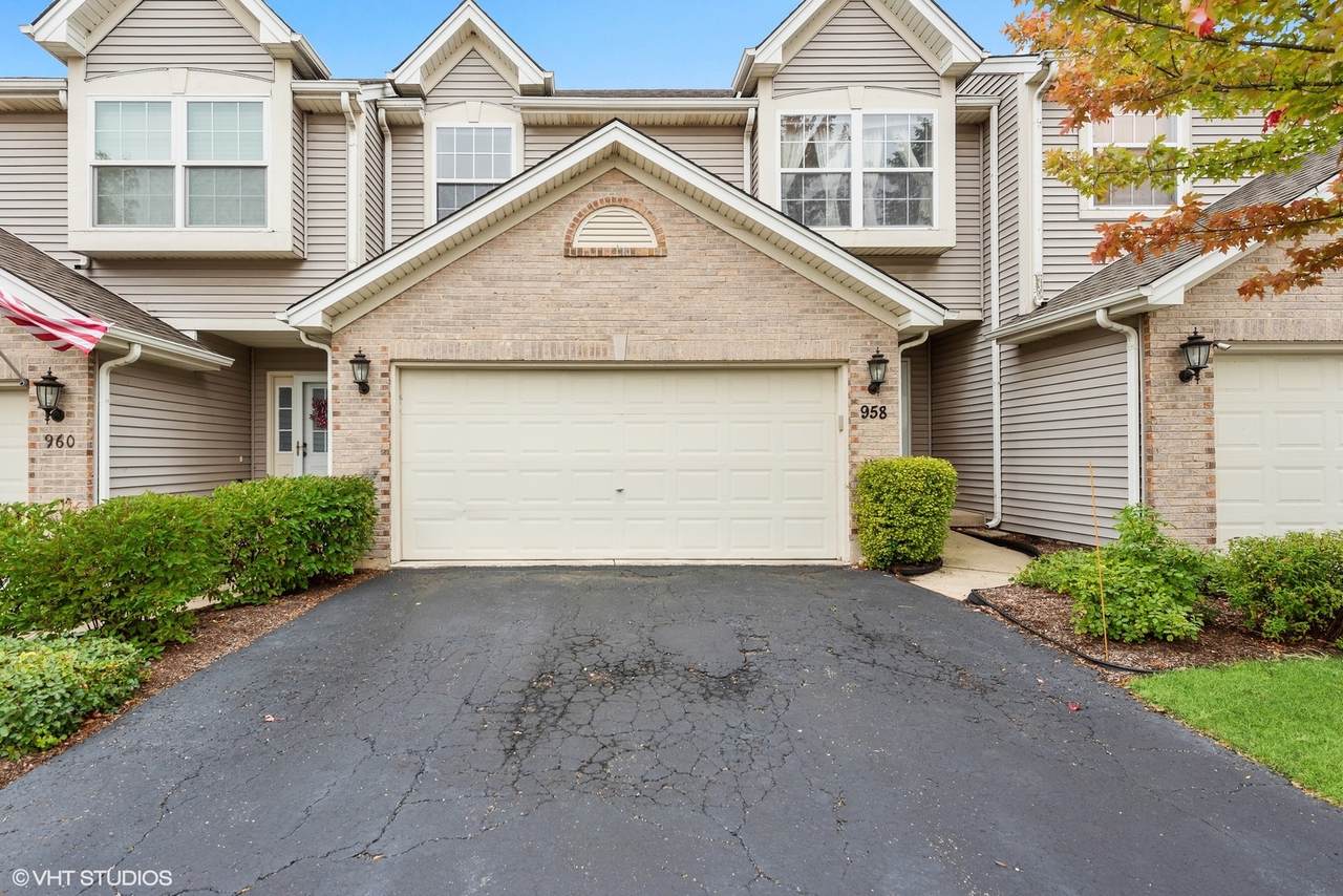 958 Viewpoint Drive - Photo 1