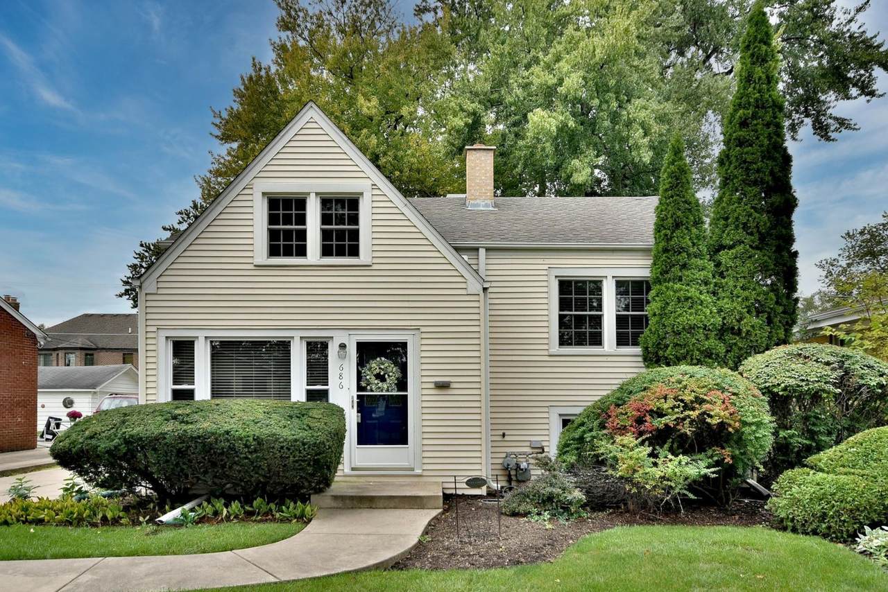686 Spring Road - Photo 1