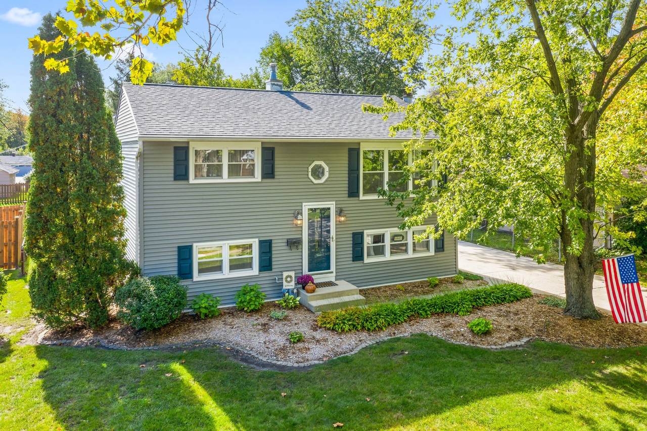 3503 Thrush Lane - Photo 1