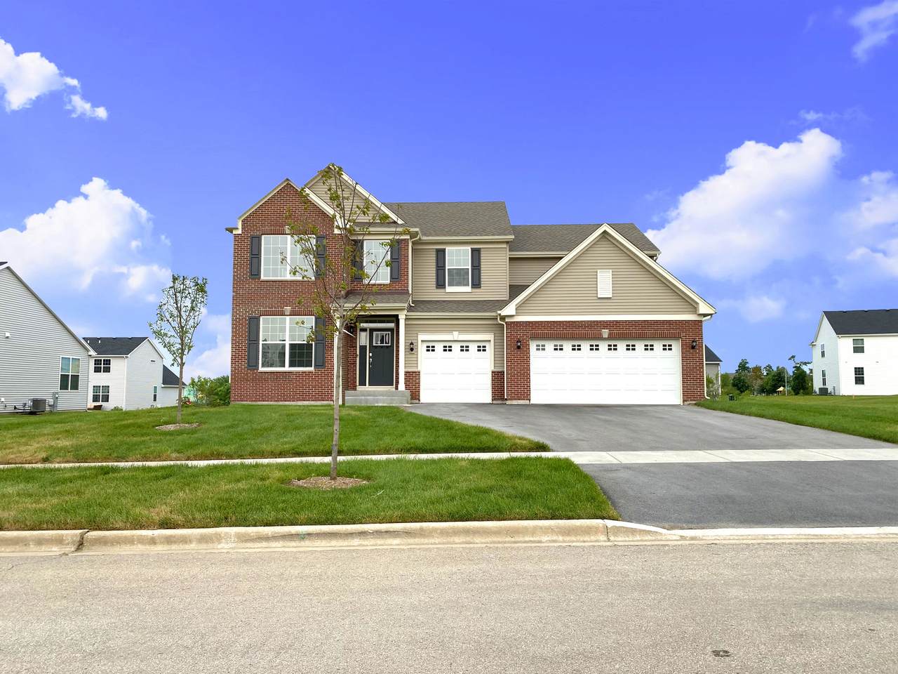 2201 Country Hills Drive - Photo 1