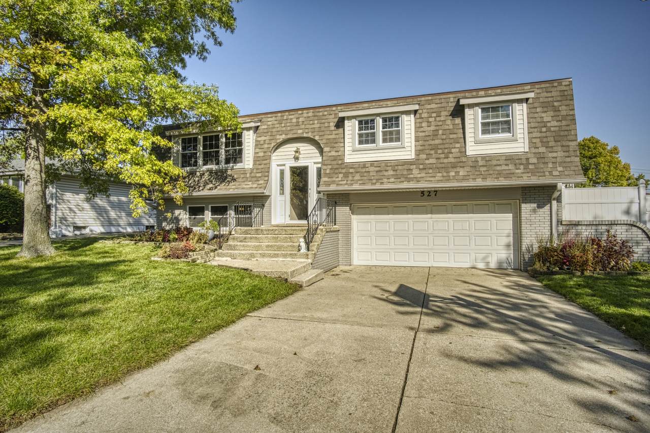 527 Aspen Dr - Photo 1