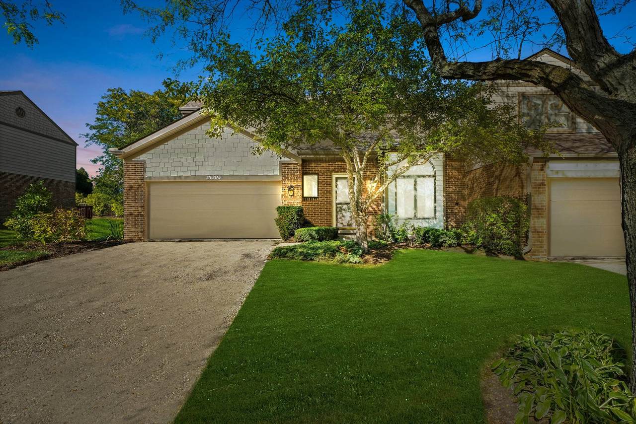 23W368 Pinehurst Lane - Photo 1