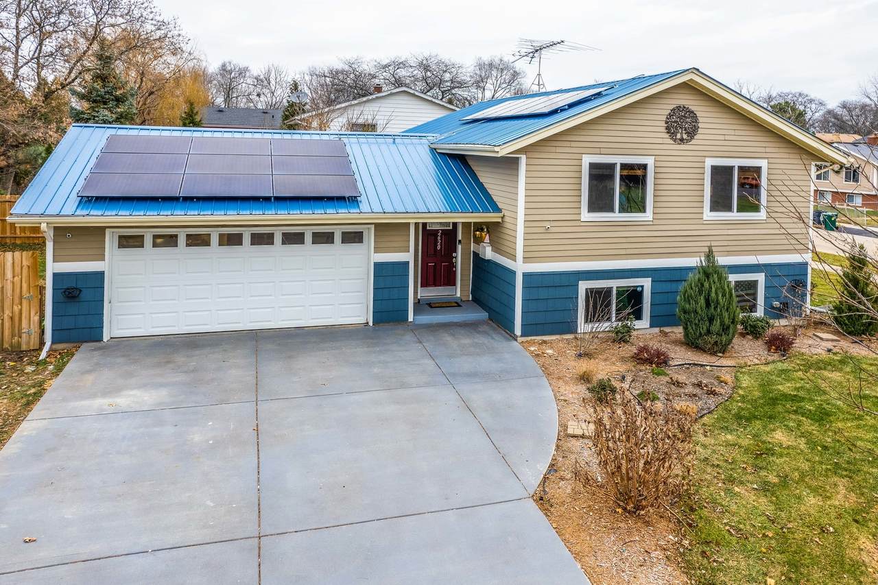 2620 Hyde Park Avenue - Photo 1