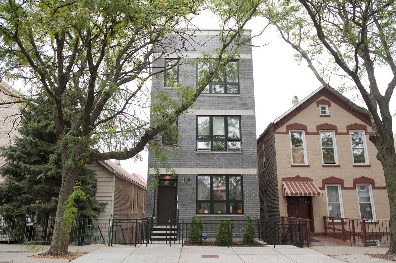 2034 Cullerton Street - Photo 1