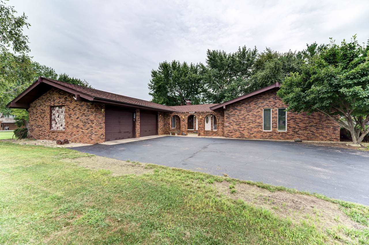 965 John Street - Photo 1