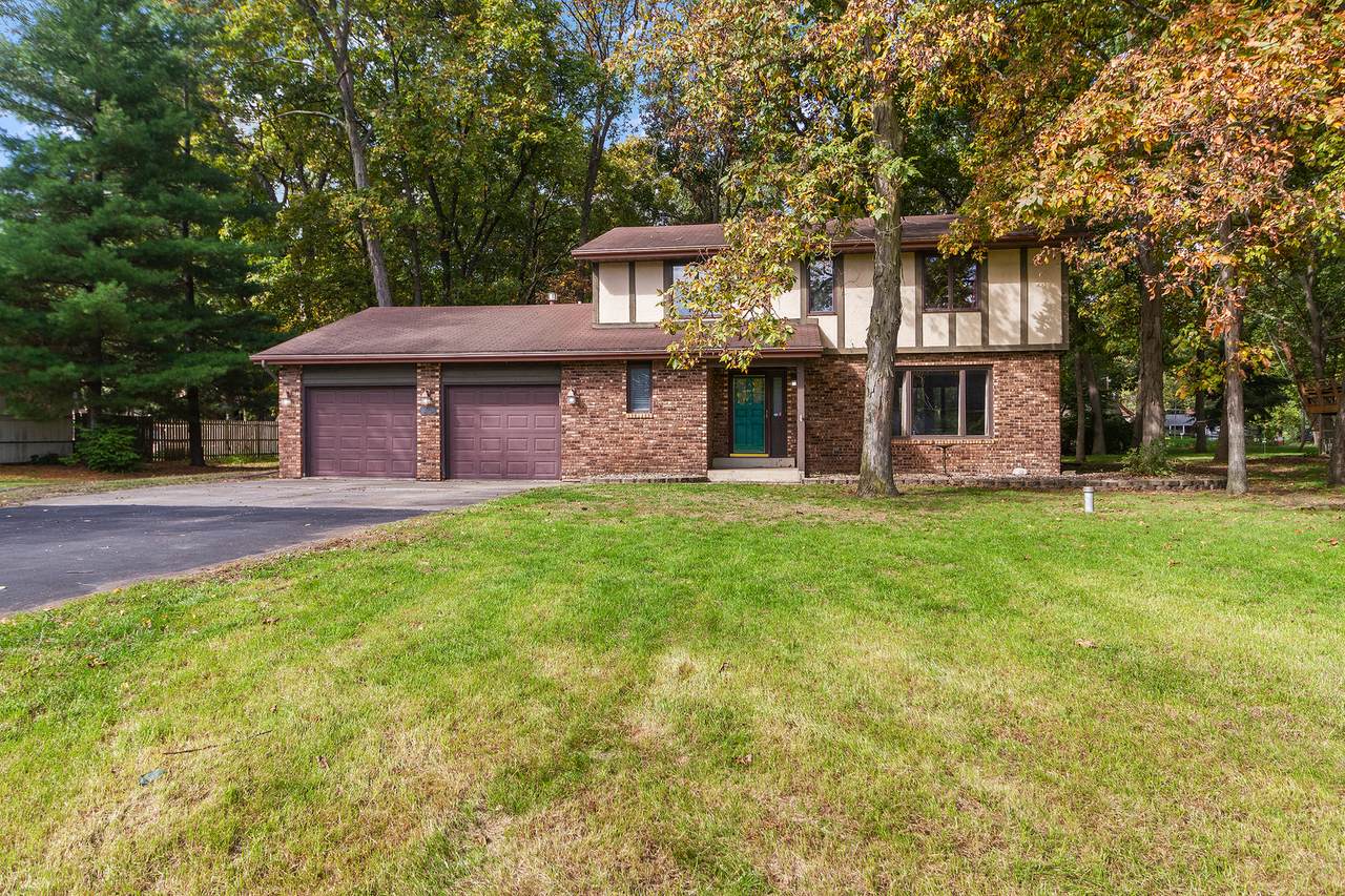 638 Mary Lane - Photo 1