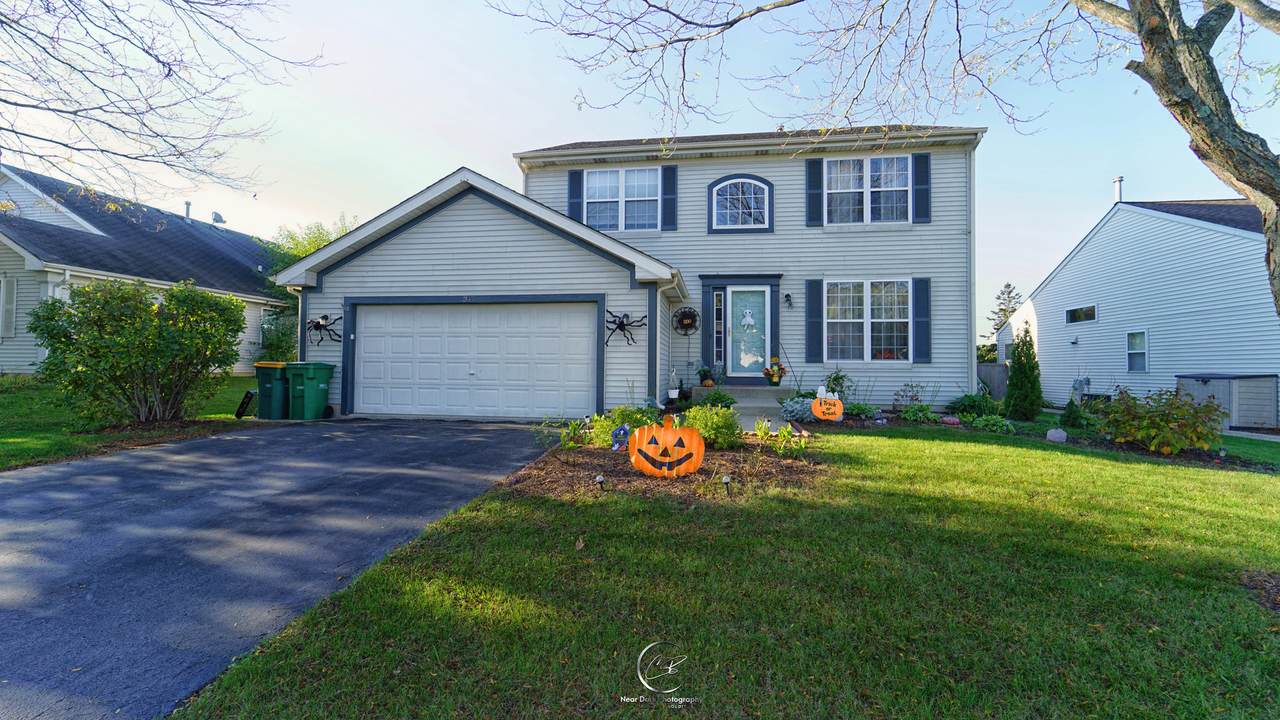 347 Woodhill Lane - Photo 1