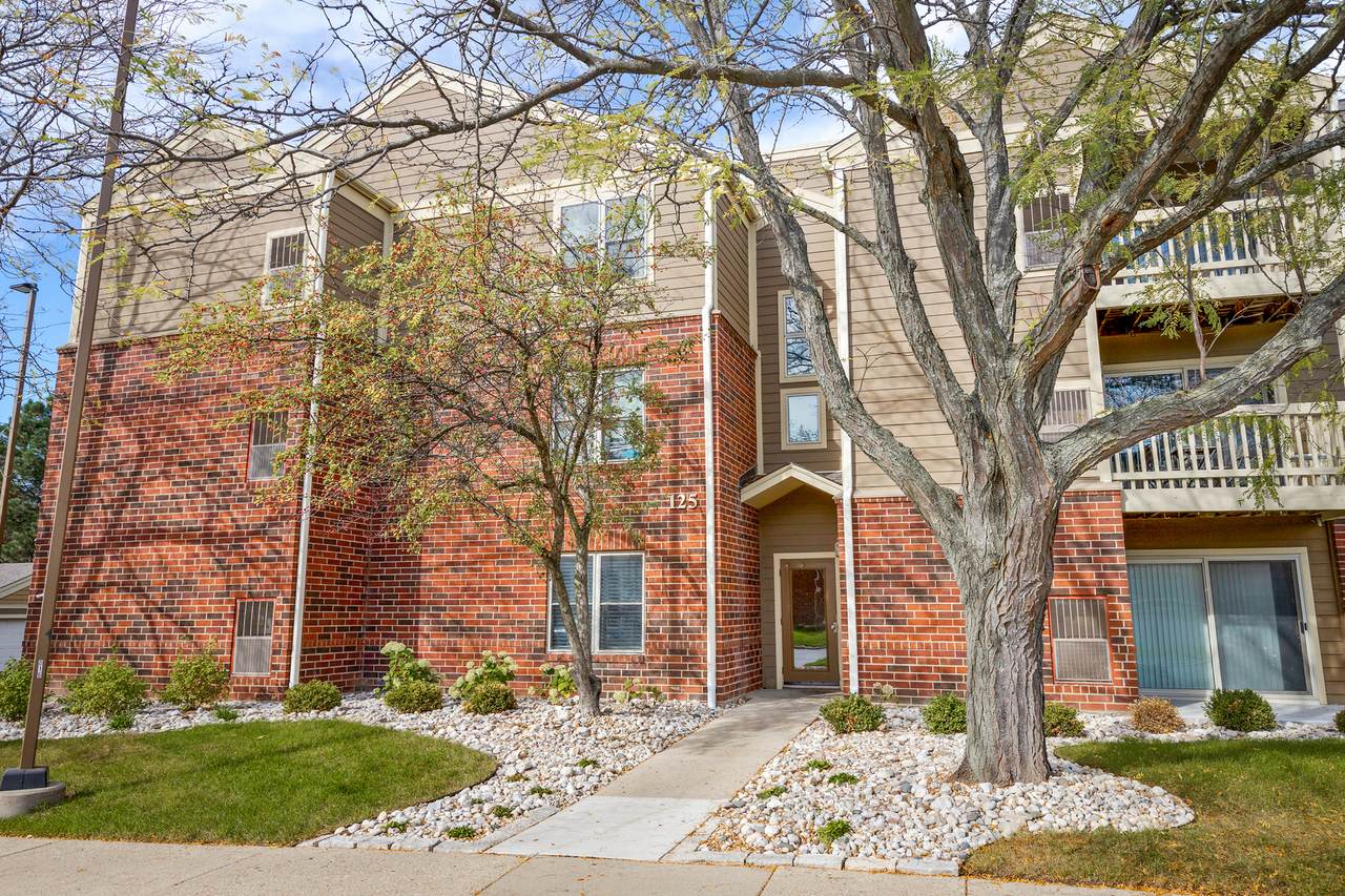 125 Glengarry Drive - Photo 1