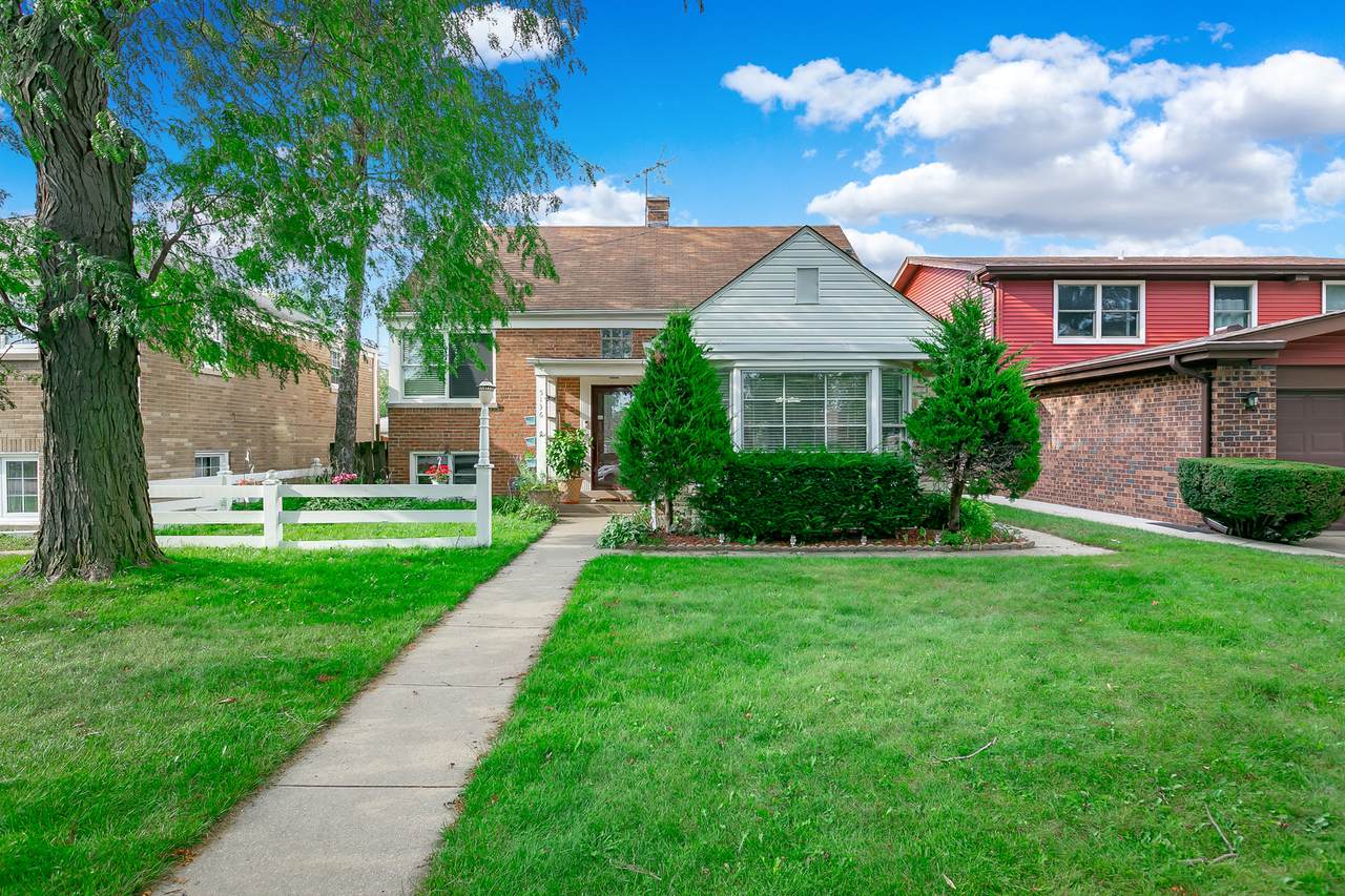 5136 Lee Street - Photo 1