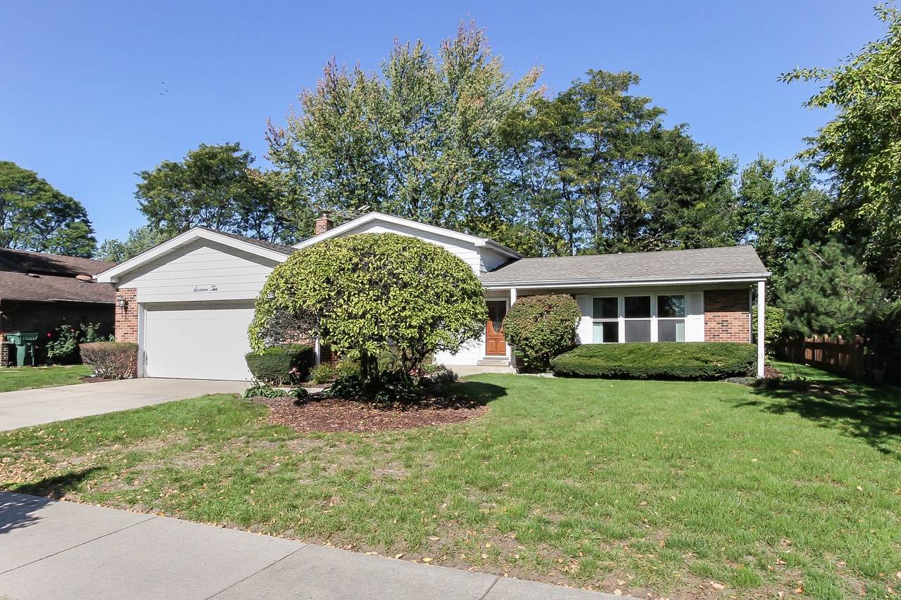 1610 Peachtree Drive - Photo 1